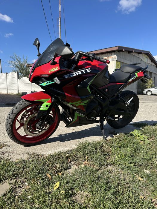 Мотоцикл FT300-R1 Forte