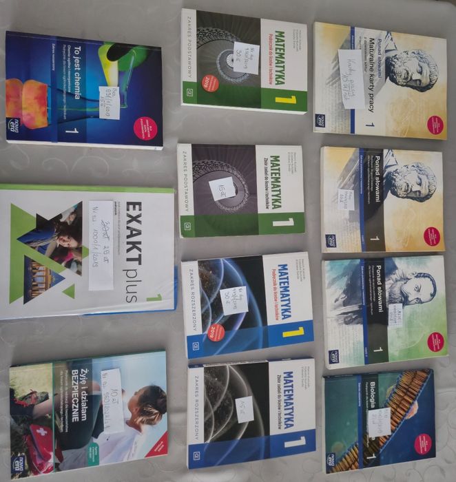 Sprzedam podręczniki od 1do 4 klasy LO