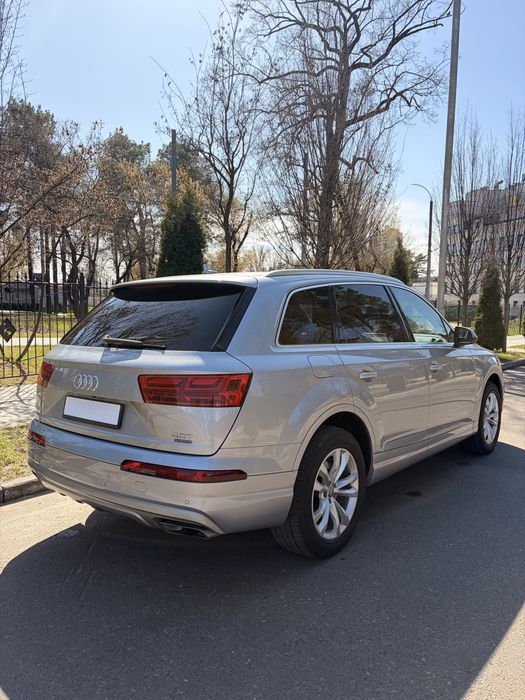 Продам Audi Q7 3.0 2017 без дтп