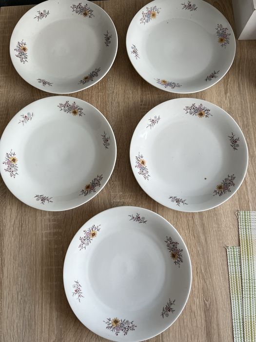 Ćmielów porcelana 5 talerzy obiadowych talerz