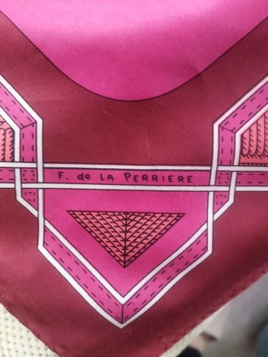 Продам шовкову хустку Hermes F. de la perriere