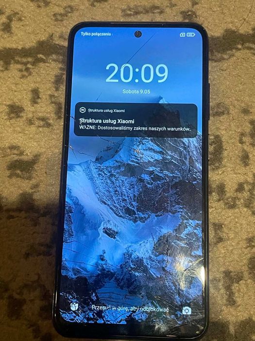 Sprzedam Smartfon Xiaomi Redmi Note 10S z średnio mocym pęknięciem.