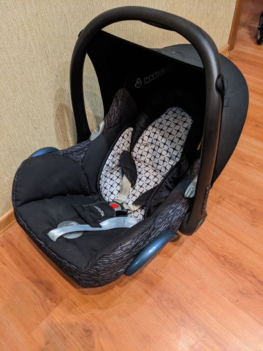 Дитяче автокрісло