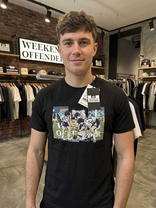 Черная Футболка • WEEKEND OFFENDER • Bissel Graphic • XS-XXL