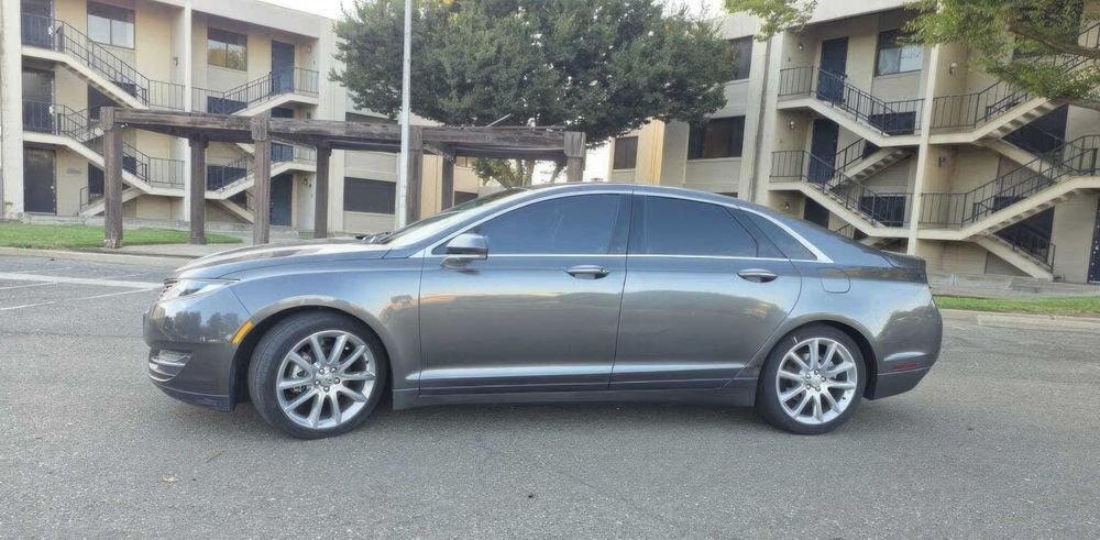 Lincoln MKZ      2016