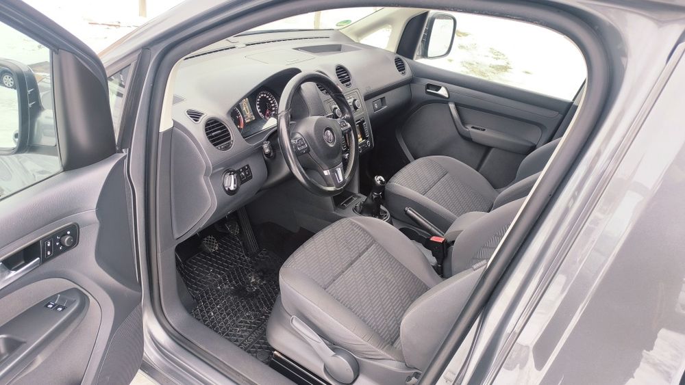 ///Piękny VW Caddy Maxi 7-osób 1,6 TDI CR 2013r  z Niemiec///