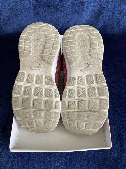 Obuwie dziecięce sportowe Cupcake 27 rozmiar