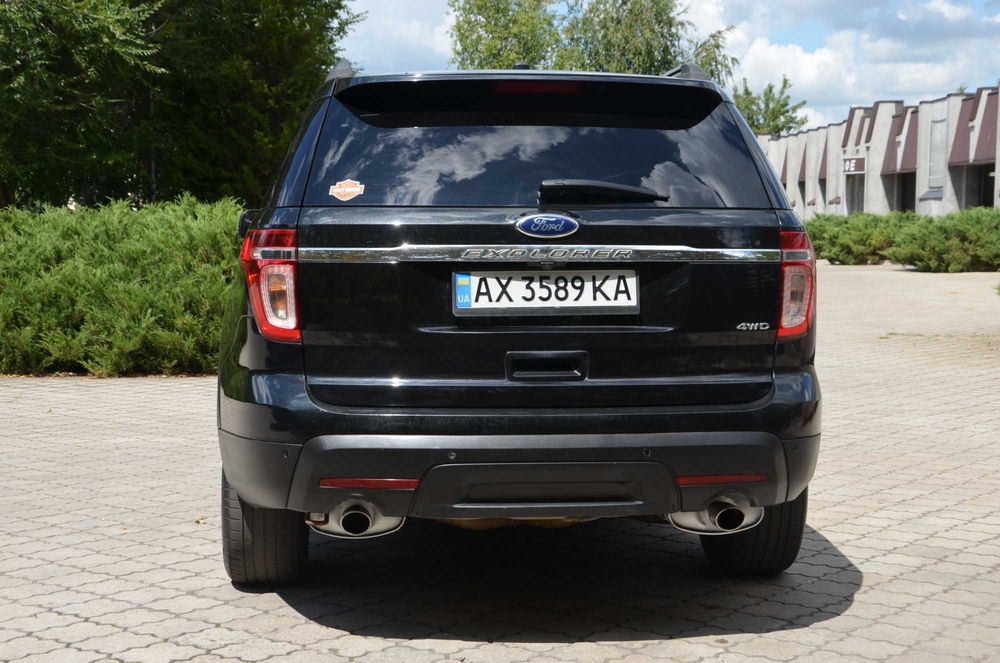Продам FORD EXPLORER 2013 года выпуска