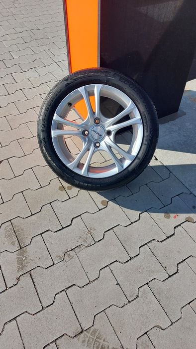 Opony z alufelgami