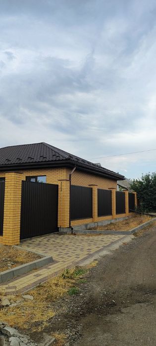 Продаю дом новой постройки в районе пл. Победы