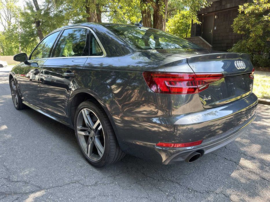 Audi A4 quattro Premium Plus      2019
