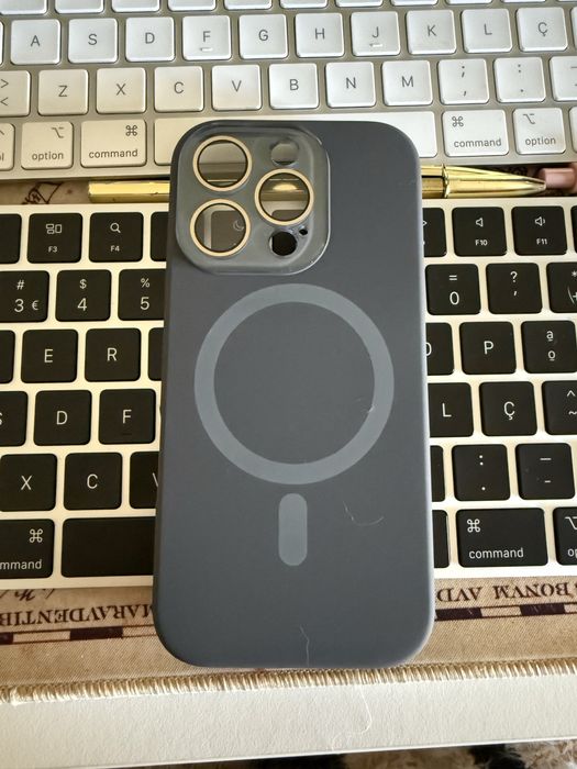 Capas para iPhone 16 pro