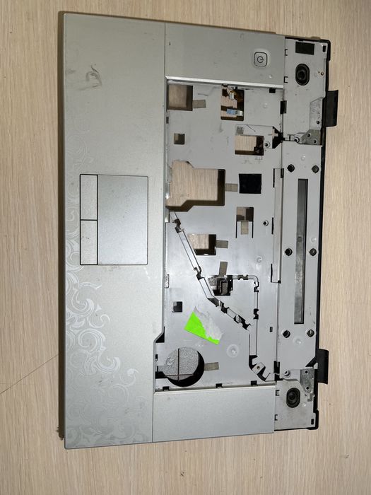 Корпуси до ноутів б/у