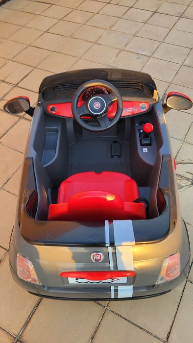 Carro elétrico de criança