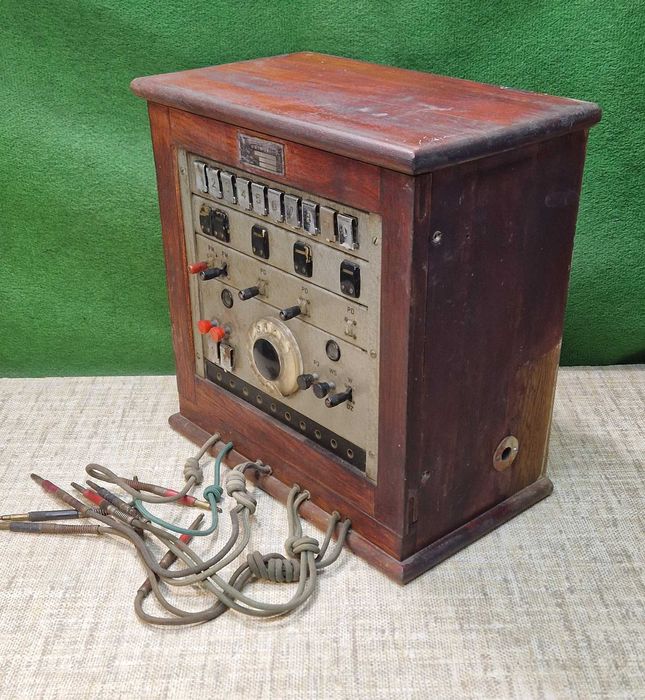 Stara centrala łącznica telefoniczna CB-10 - 1971r. z czasów PRL - zabytek