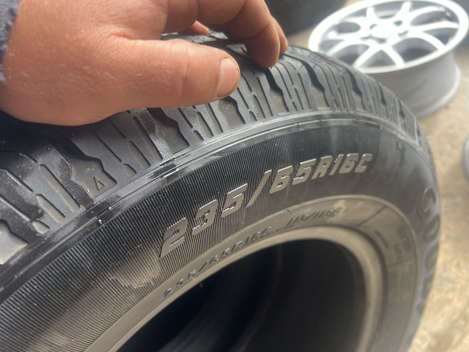 Запаска мерседес спрінтер 235/65 р 16 с