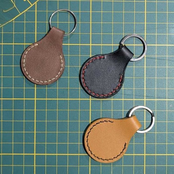 Brelok skórzany handmada elegancki design skóra naturalna 3 kolory