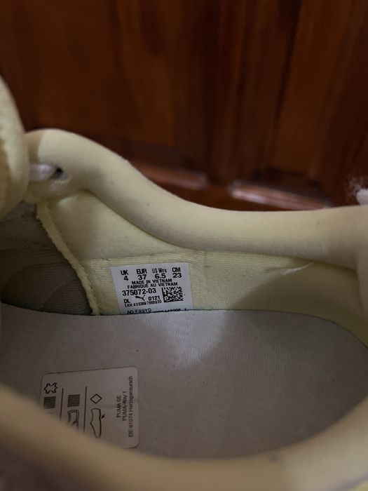 Продам жіночі кросівки Puma