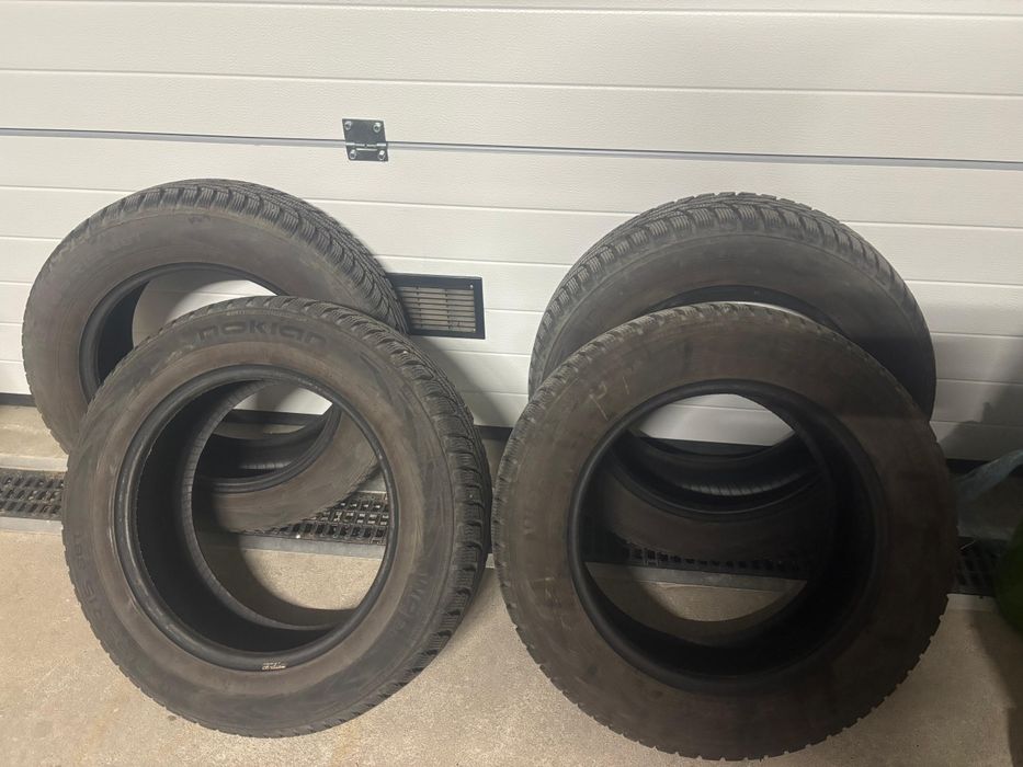 Komplet opon zimowych NOKIAN 185/65/ R15