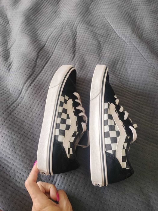 Trampki Vans rozm 38. 5 . Raz założone . Sprzedaż grzecznościowa