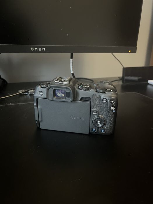Canon Eos RP pełnaklatka + bateria + karta sd i ładowarka