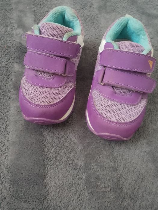 кросівки на дівчинку