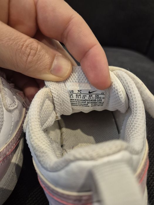 Ténis Nike bebé menina tamanho 23.5