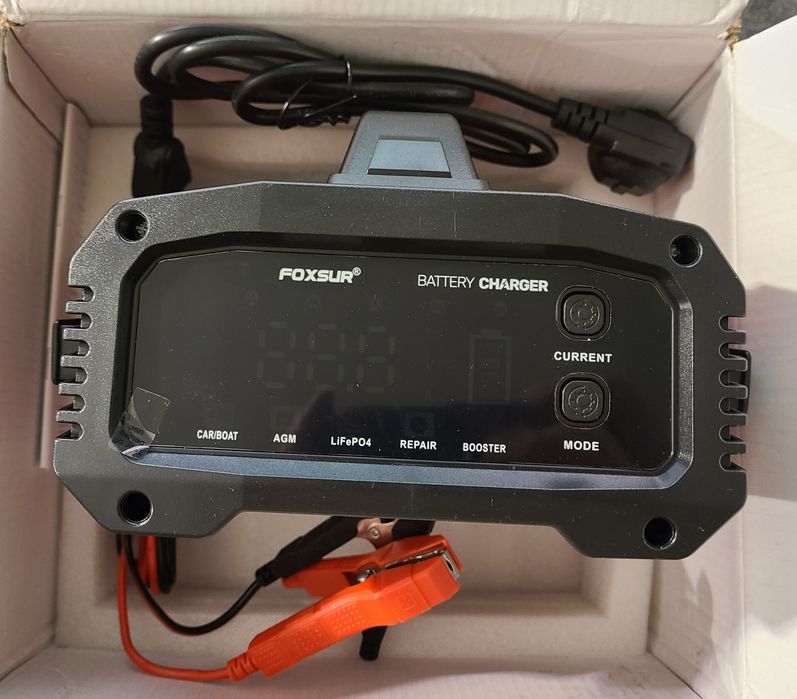 зарядний пристрій FOXSUR 12/24V (25A)