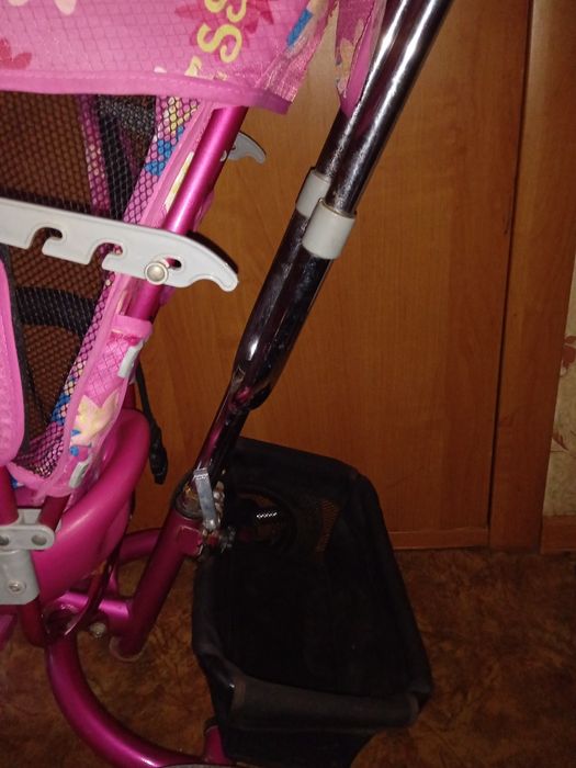 Велосипед з батьківською ручкою