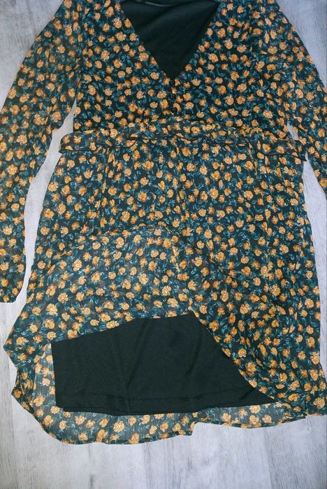 Sukienka r. XS (PULL&BEAR)