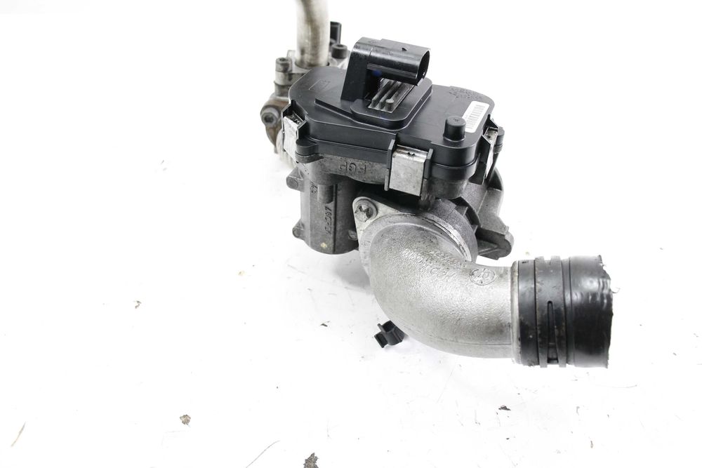 Zawór EGR Opel Astra H Zafira B Vectra C 1.9 Cdti 120 8v Saab Fiat