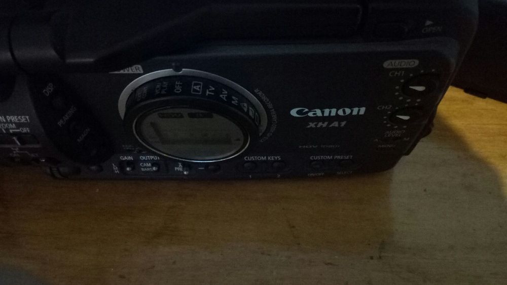 Відеокамера професійна / Видеокамера Canon XH A1 відеозйомка