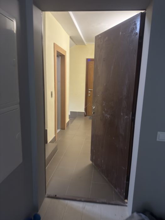 Вхідні двері від забудовника