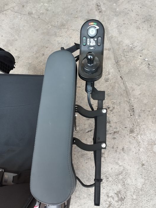 Wózek inwalidzki elektryczny