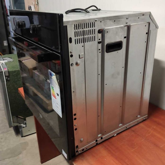 Piekarnik parowy BEKO BIS14300BPS Pyroliza Termoobieg 3D OUTLET 24AH63