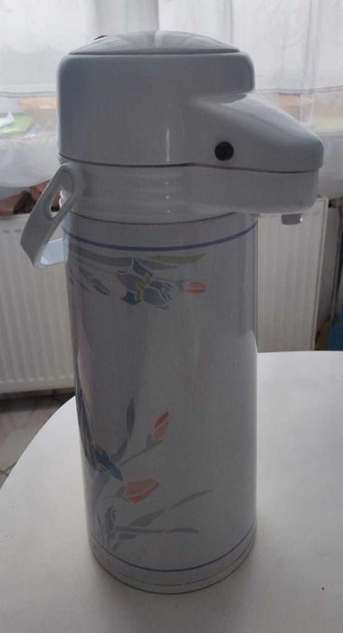 Termos 2 Litry z wyciskaczem od góry prawie nowy