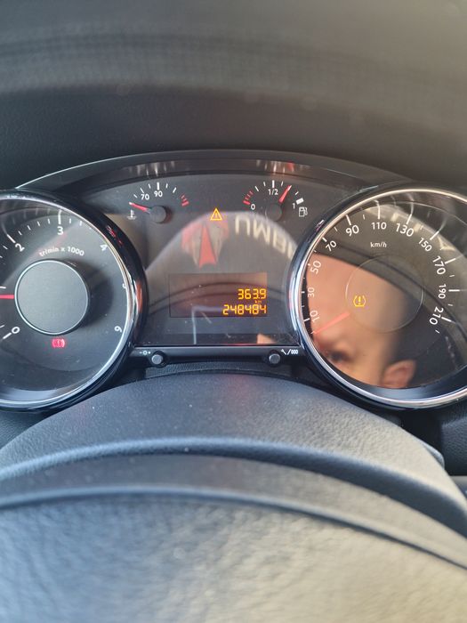 Carrinha de 7 lugares Peugeot 5008 1.6 Blue HDI Style