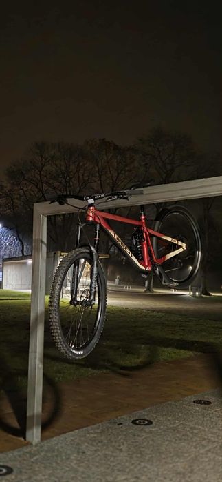 Rower ghost Riot en essentials