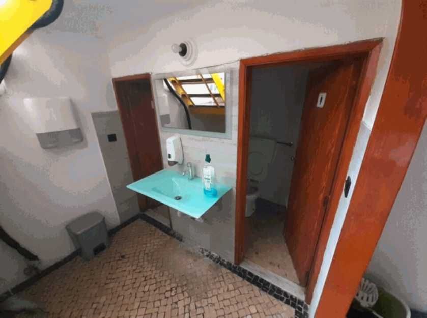 Arrenda-se Café Amarelinho – Totalmente Equipado | Pontinha | Em Frente à Escola Braancamp Freire