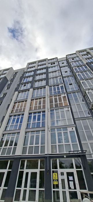 Продаж приміщення 66м² вул. Стуса