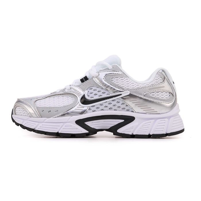 Nike V5 RNR White Silver Black кросівки 36-44 розміри