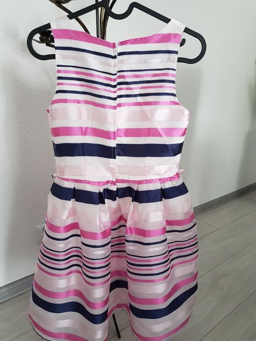 Sukieneczka 140/146