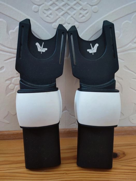 Adaptery Bugaboo Fox do fotelika minn. Maxi Cosi