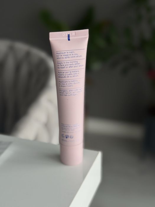 caudalie resveratrol lift fluide cachemire