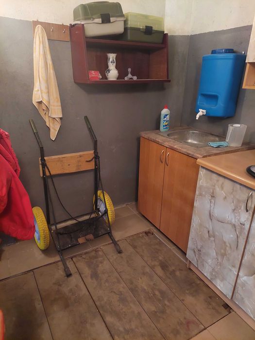 Двоповерховий бокс для лодки