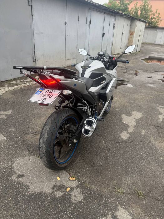 Suzuki gixxer sf 250