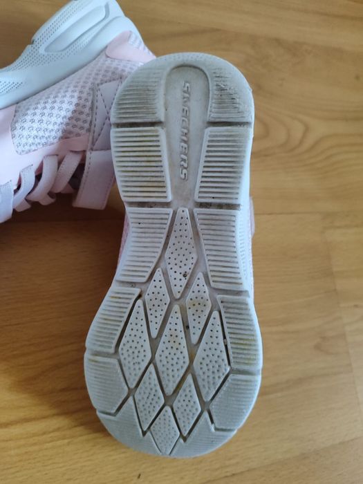 Кросовки для девочки Skechers, размер 33.5
