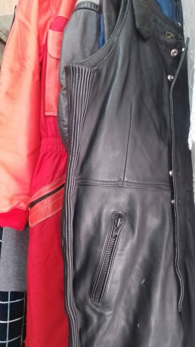 Мото куртки, штани, комбінезони жіночі та чоловічі