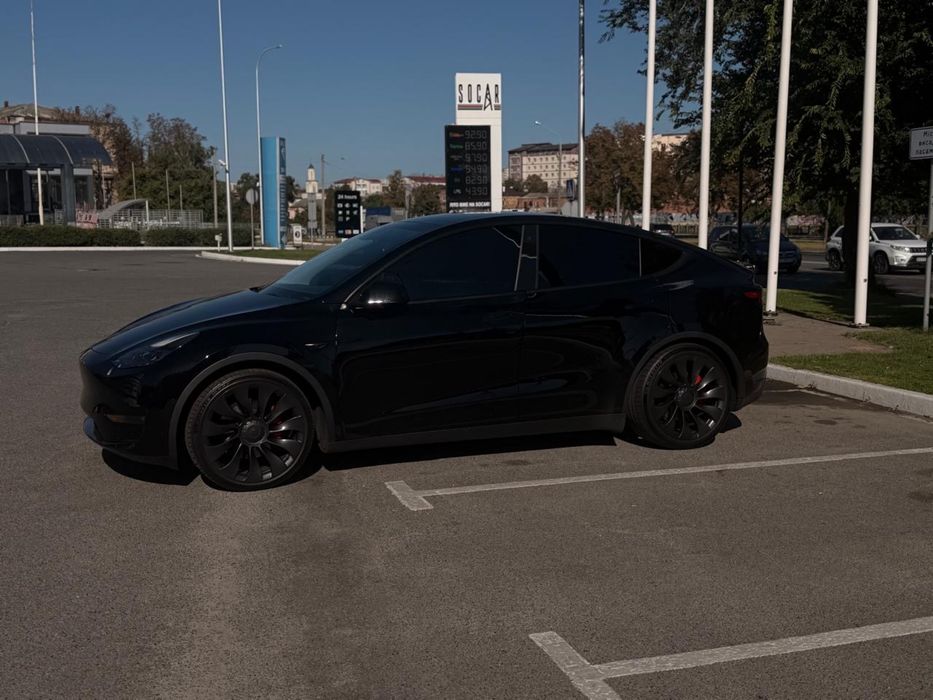 Продам Tesla model Y  perfomance