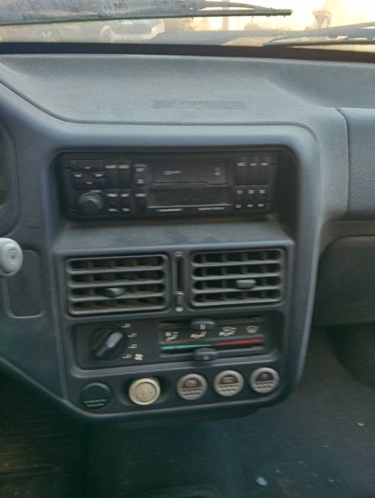 Peugeot 106 gasolina